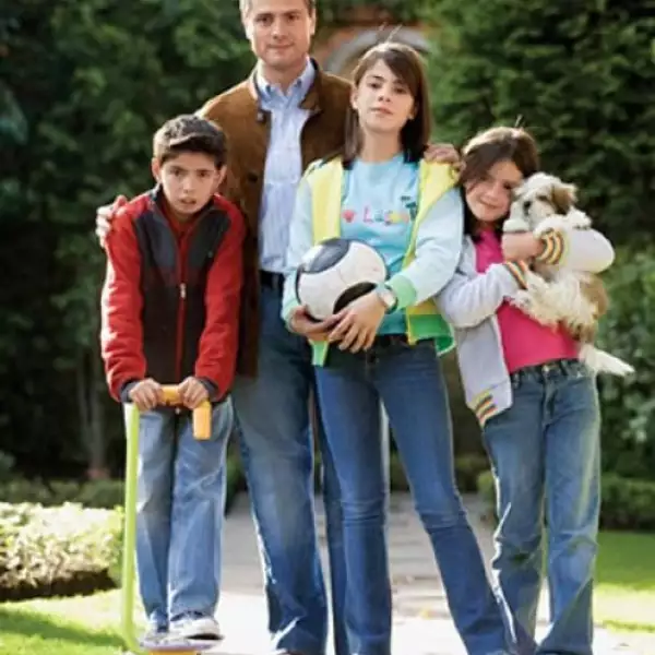 Ese mismo año, pero el 11 de mayo, sus hijos viajaban a bordo de una camioneta en Veracruz, escoltados por un grupo de agentes; alrededor de las 23:45 fueron alcanzados por cuatro camionetas y un comando de sicarios abrió fuego contra el vehículo de las e