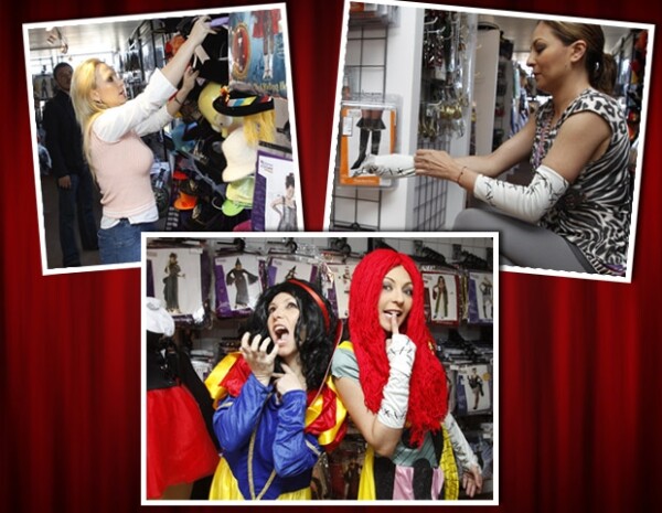 Mariana y Érika se midieron algunos disfraces y no contaron que es algo que siempre han disfrutado mucho.