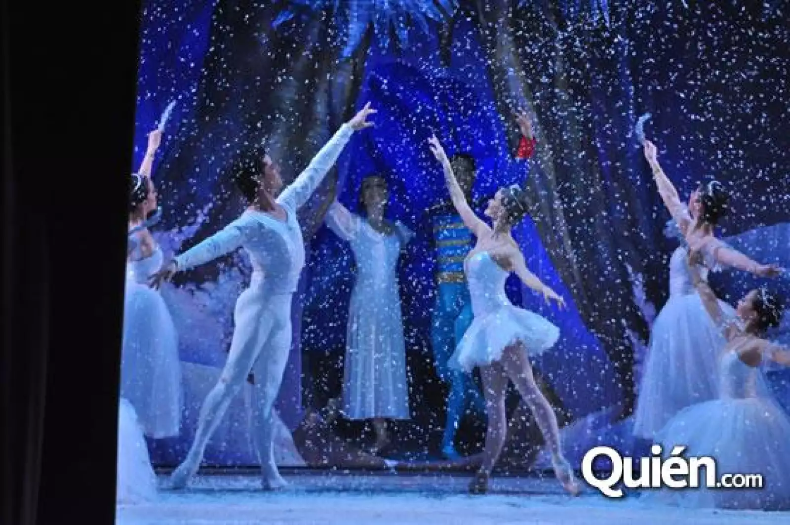 Brindis Navideño Iza Business Centers