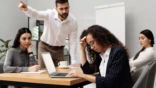 El poder del 'bully' termina cuando aprendes a levantarte de la mesa