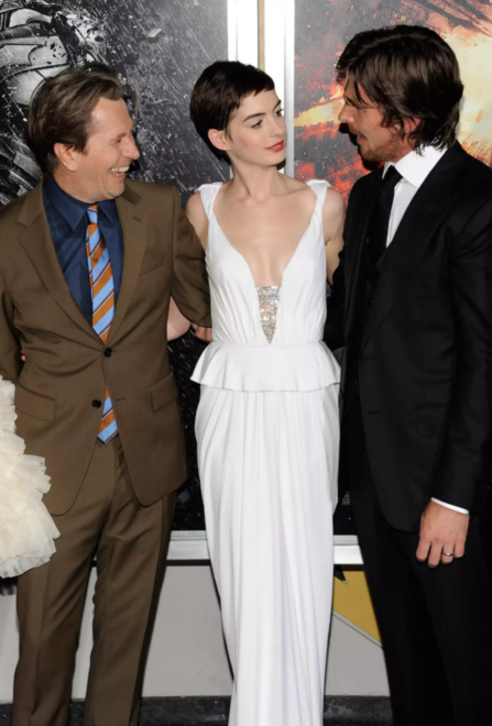 Sin duda Gary Oldman, Anne Hathaway y Christian Bale son los personajes más importantes de esta tercera entrega.