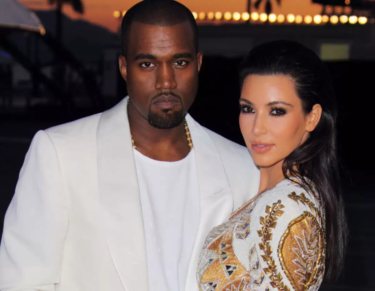 La socialité aseguró que esta decisión aún no está tomada, espera consultarlo con su novio Kanye West. Lo que sí dejó en claro es que no revelará el nombre cuando ya lo hayan elegido.