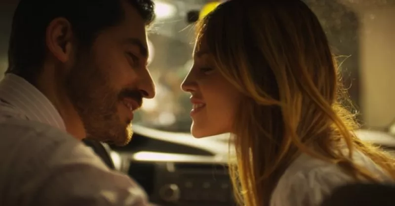 En agosto se estrena una de las primeras películas de la actriz mexicana de 24 años "Casi 30", la cual comenzó a filmar desde 2011 y durante el 2012 bajo la dirección de Alejandro Sugich.