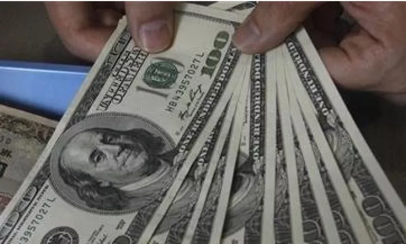 Cifras positivas sobre el empleo en EU, beneficiaron al peso ante el dólar. (Foto: Reuters)