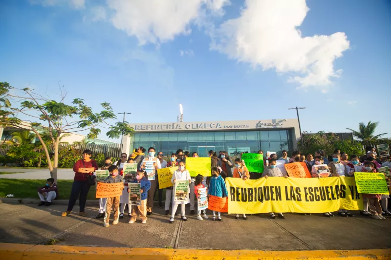 dos bocas reubicación escuelas