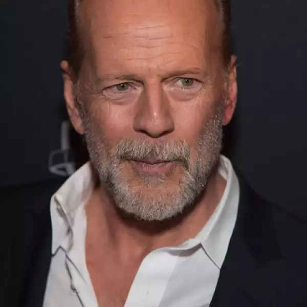 La barba de Bruce Willis, 60, es digna de cualquier Mr. Claus.