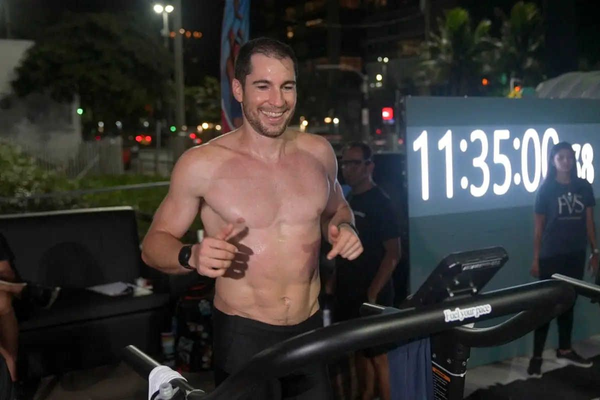 ATHLETICS-BRA-RUNNING-RECORD