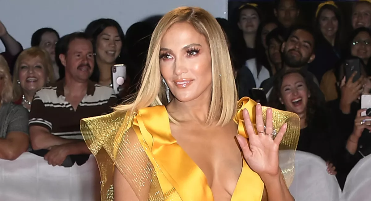 jlo.jpg