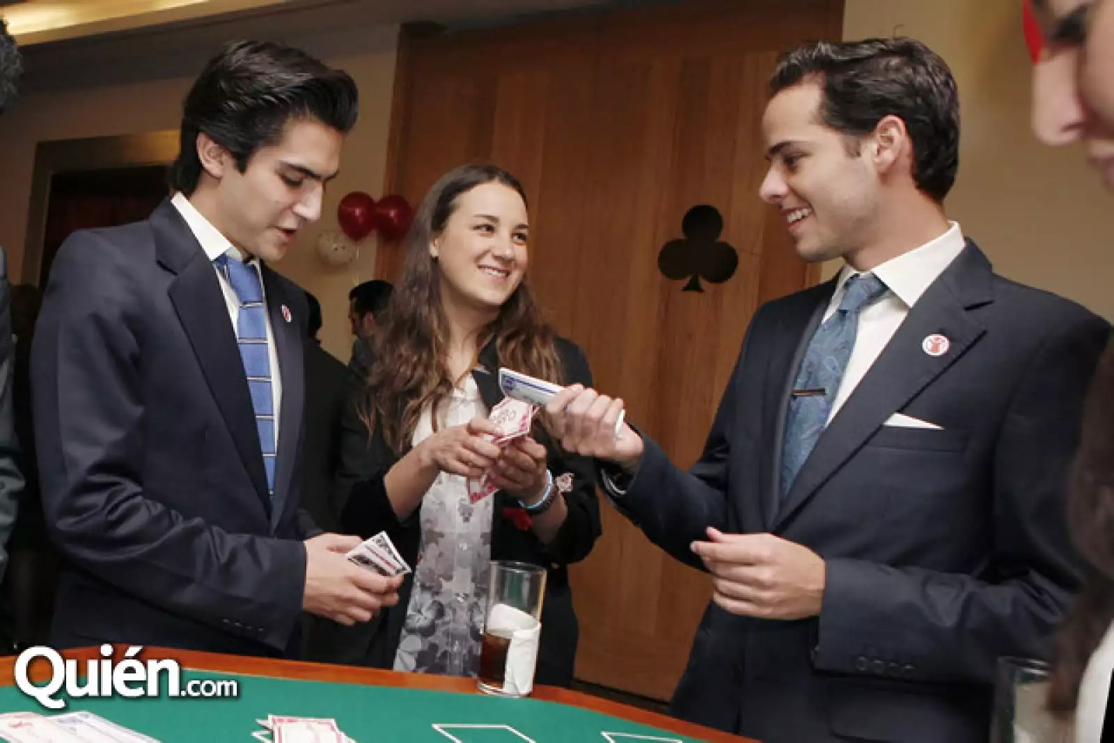 Federico Olea,Isabel Cristobal,Sebastian Creel