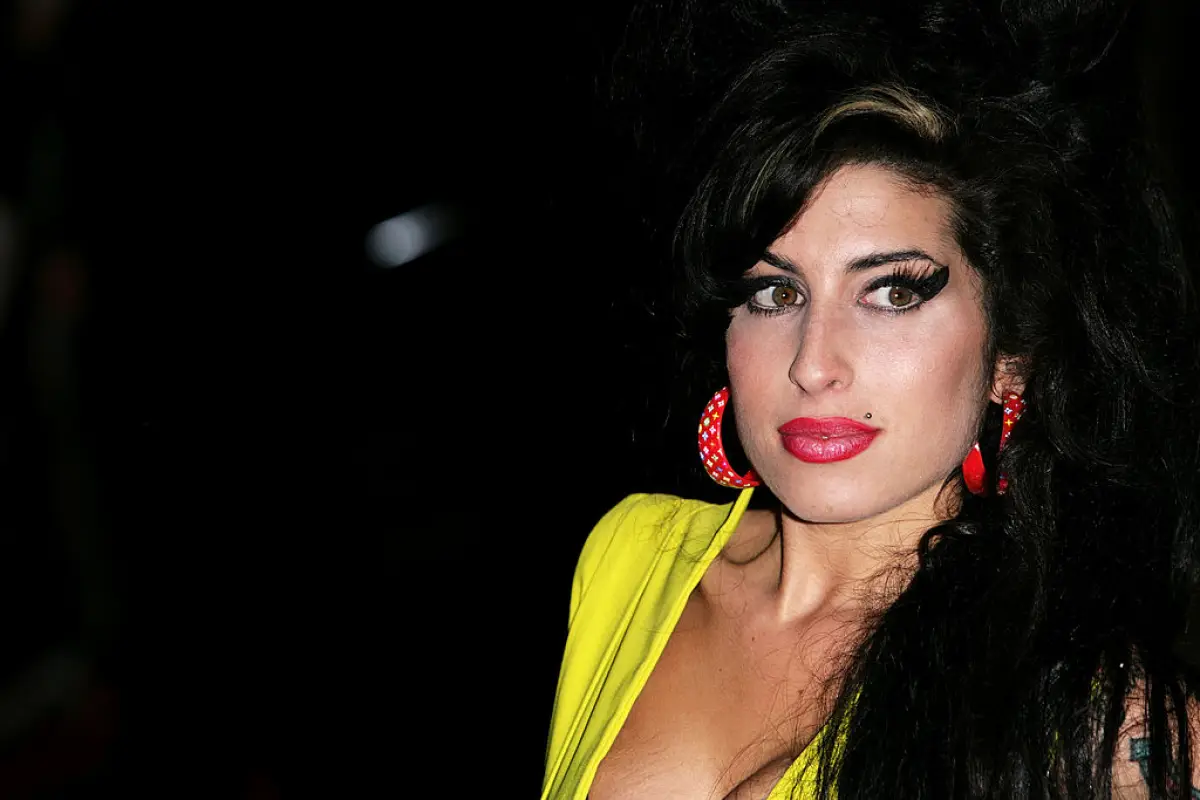 Foto de Amy Winehouse al llegar a los Brit Awards 2007