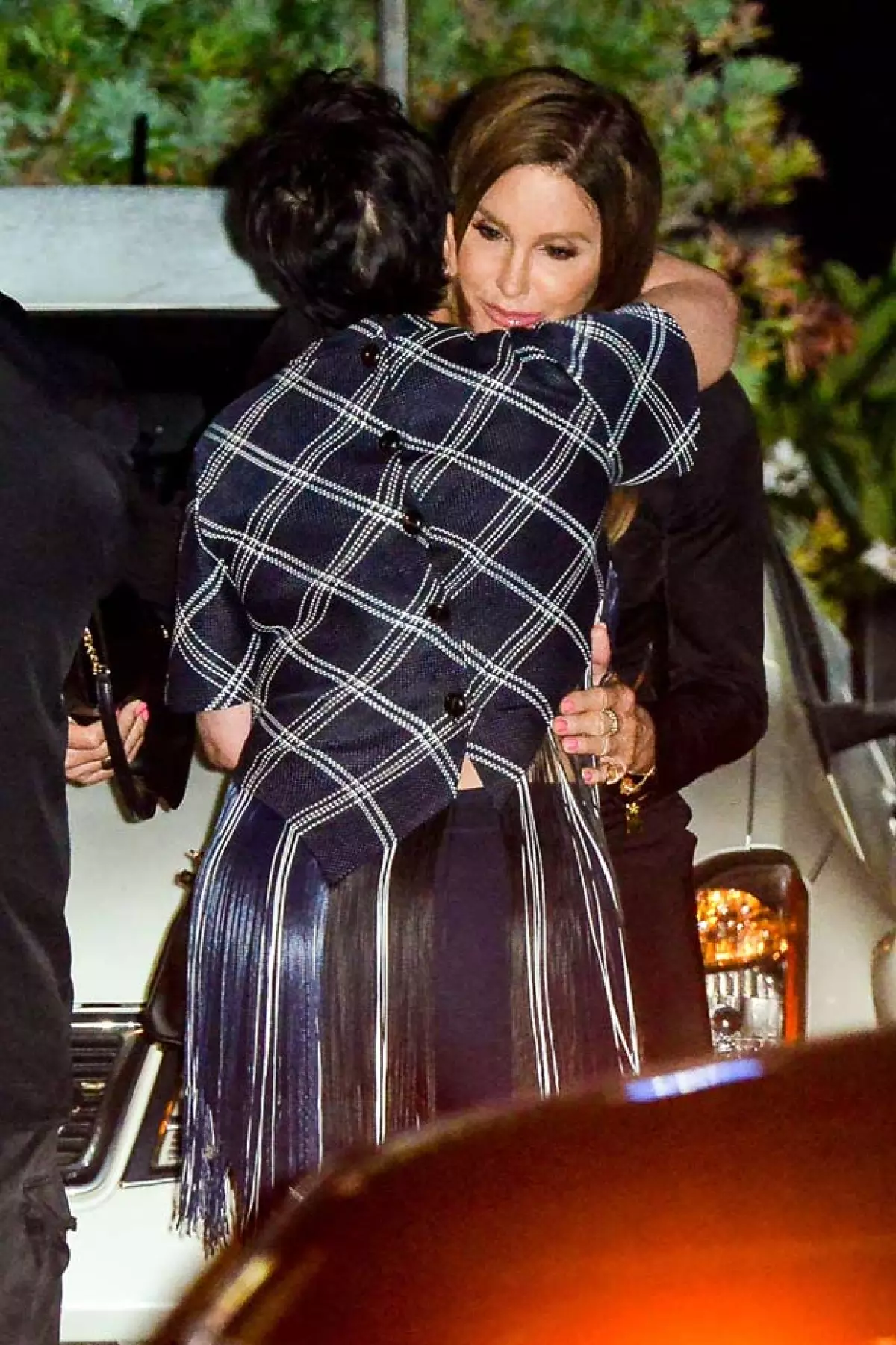 Kris y Caitlyn fueron vistas muy afectivas en los festejos por el cumpleaños 18 de su hija Kylie Jenner.