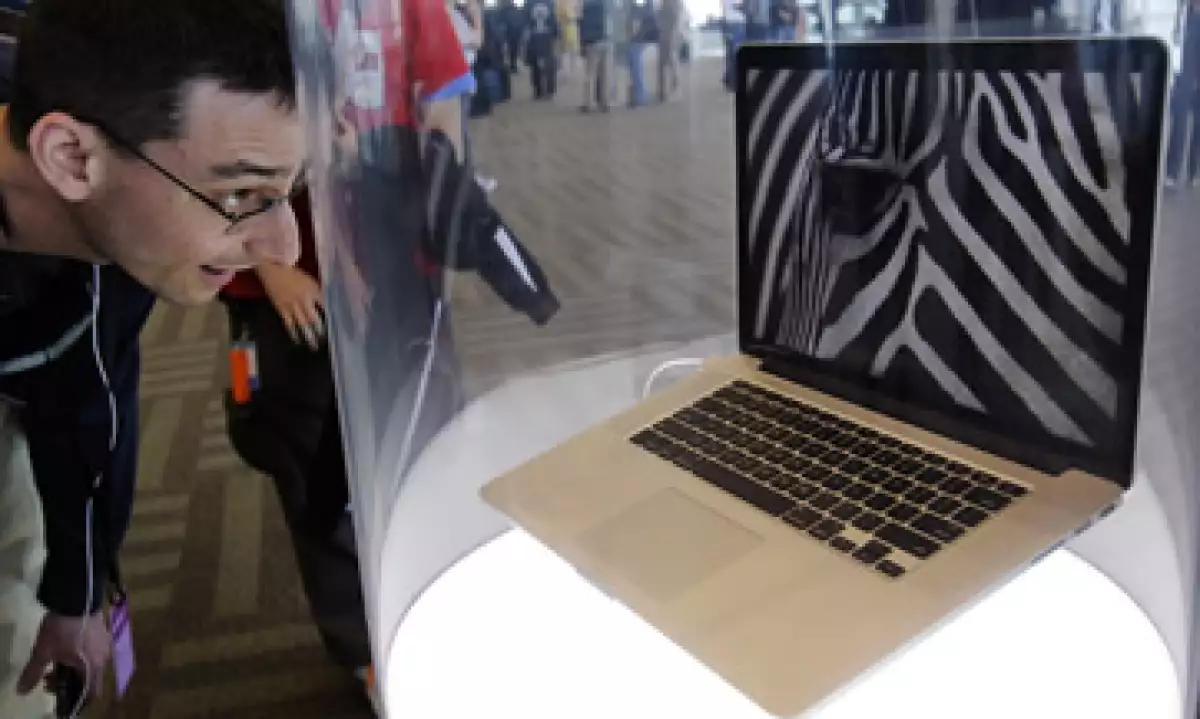 Apple da una garantía gratis por un año que puede ampliarse a dos años con un pago. (Foto: AP)