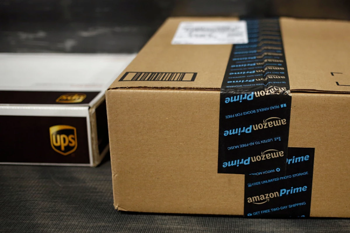 Amazon anunció este jueves un acuerdo con una aerolínea para que sus paquetes lleguen más rápido.