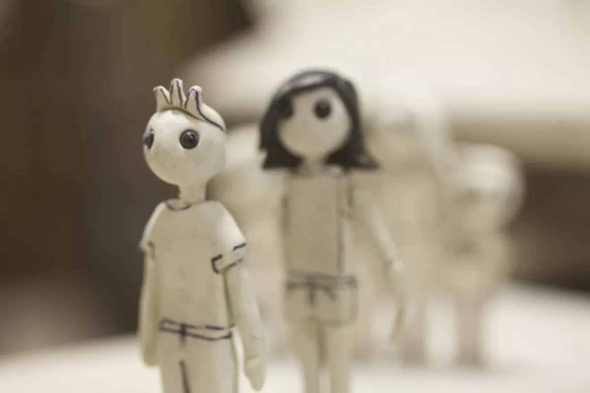 Feral es una obra que combina a la perfección el cine con la actuación en directo.