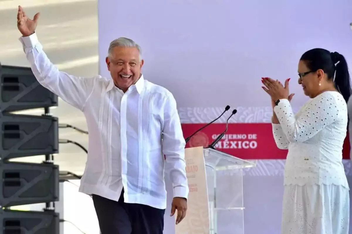 AMLO recibe felicitaciones por su cumpleaños 69