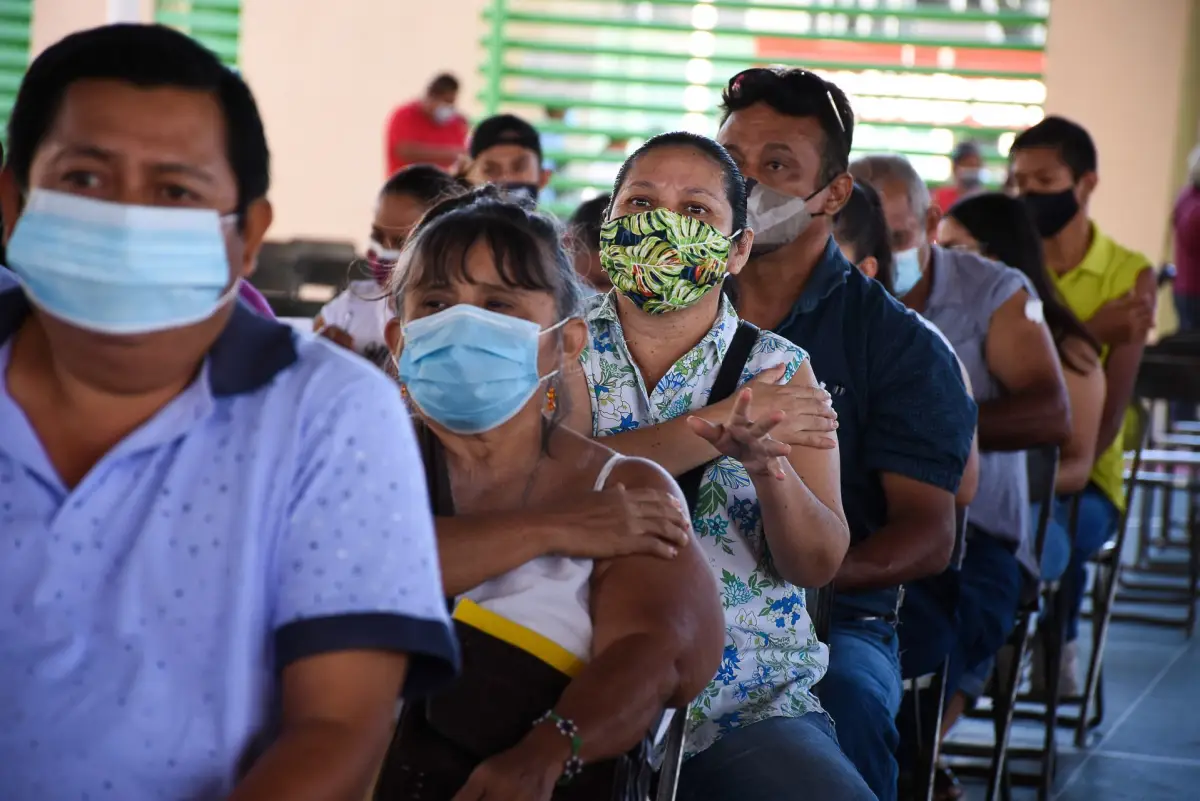 Vacunación contra el Covid-19 a personas rezagadas en Campeche.