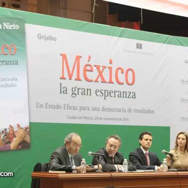 Héctor Aguilar Camín, Guillermo Ortiz, Enrique Peña, Ana Paula Ordorica y Jaime Sánchez Susarrey.