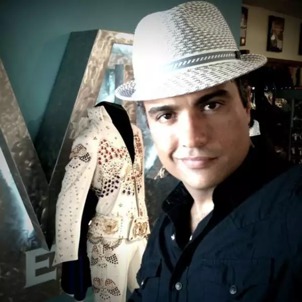 Jaime Camil se fue a Las Vegas y subió esta foto a su Twitter.