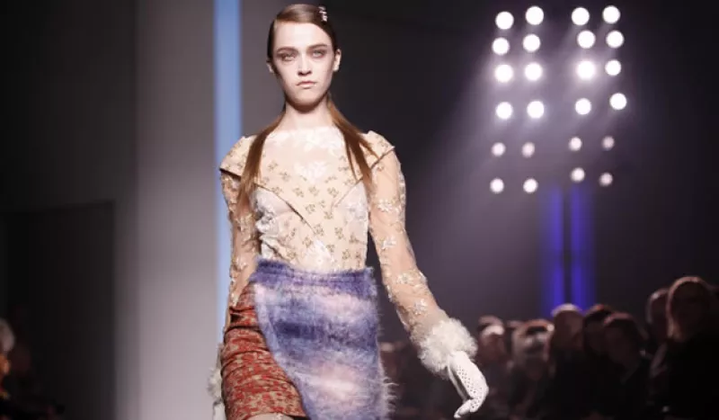 Con sus creaciones, las diseñadoras buscan recordar a las cientos de mujeres asesinadas en Ciudad Juárez