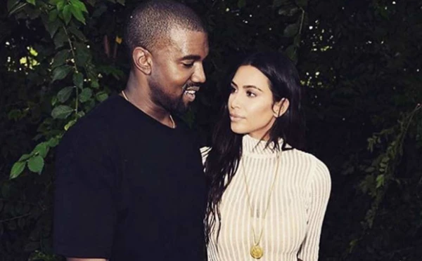 Kim llegó a apoyar a su esposo una hora y cuarto tarde.