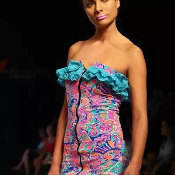 DFashion Pasarela Pavon Luz & Victoria