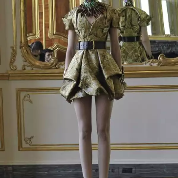 Colección Otoño-Invierno 2010-2011 de Alexander McQueen.