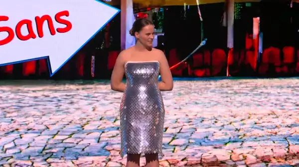 Te decimos cómo funciona el vestido digital de Adobe. 