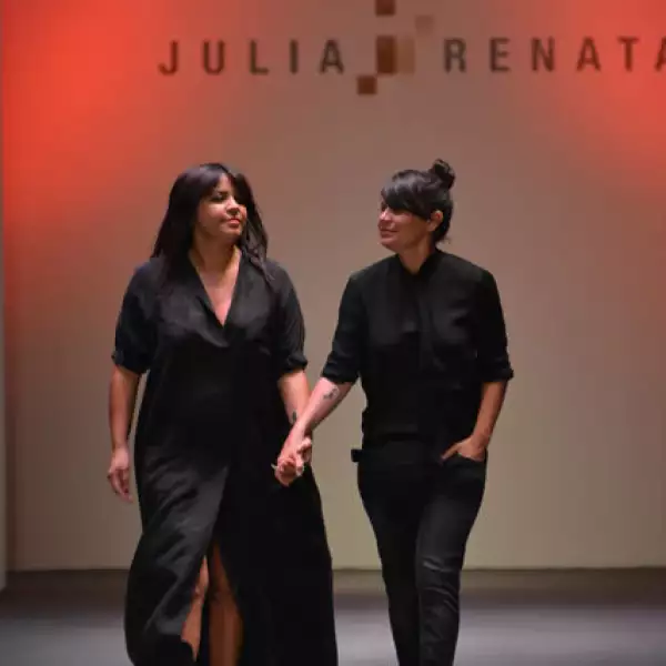 Pasarela Julia y Renata