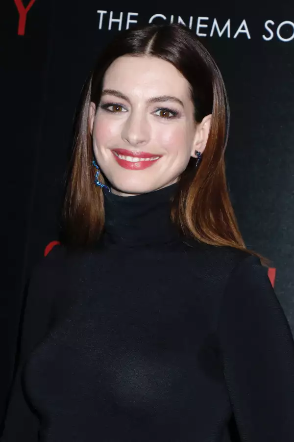 Anne Hathaway.