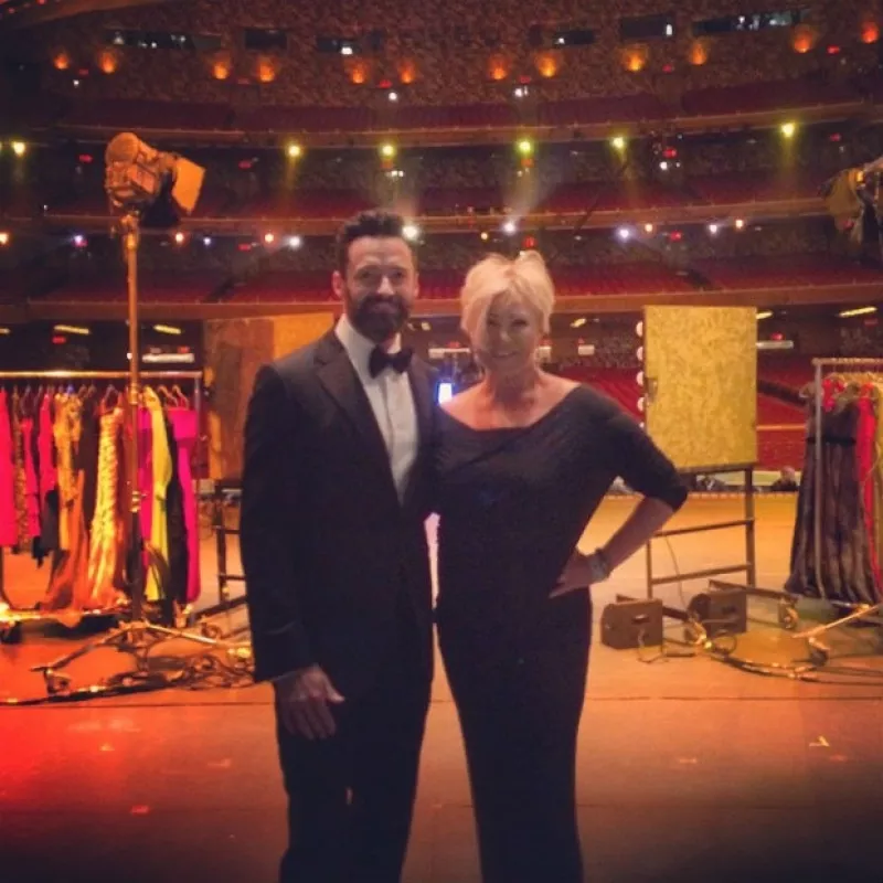 El actor conducirá la entrega de los premios a lo mejor en Broadway, por lo que ha compartido cómo vive este ajetreado día.