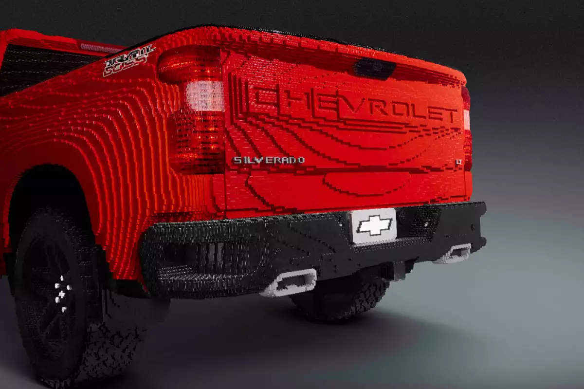 LEGO-Silverado-02.jpg