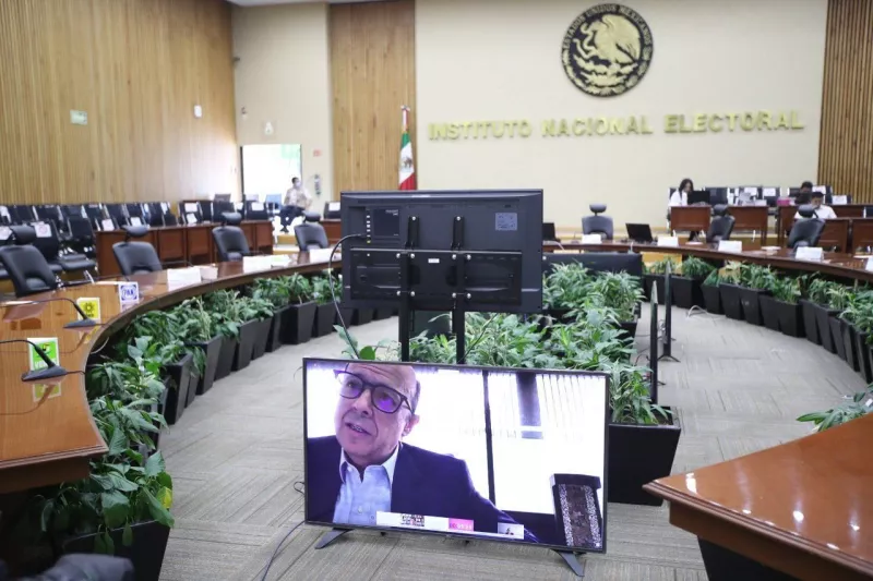 En las elecciones del 6 de junio, el INE realizó la mayoría de sus sesiones de manera virtual.