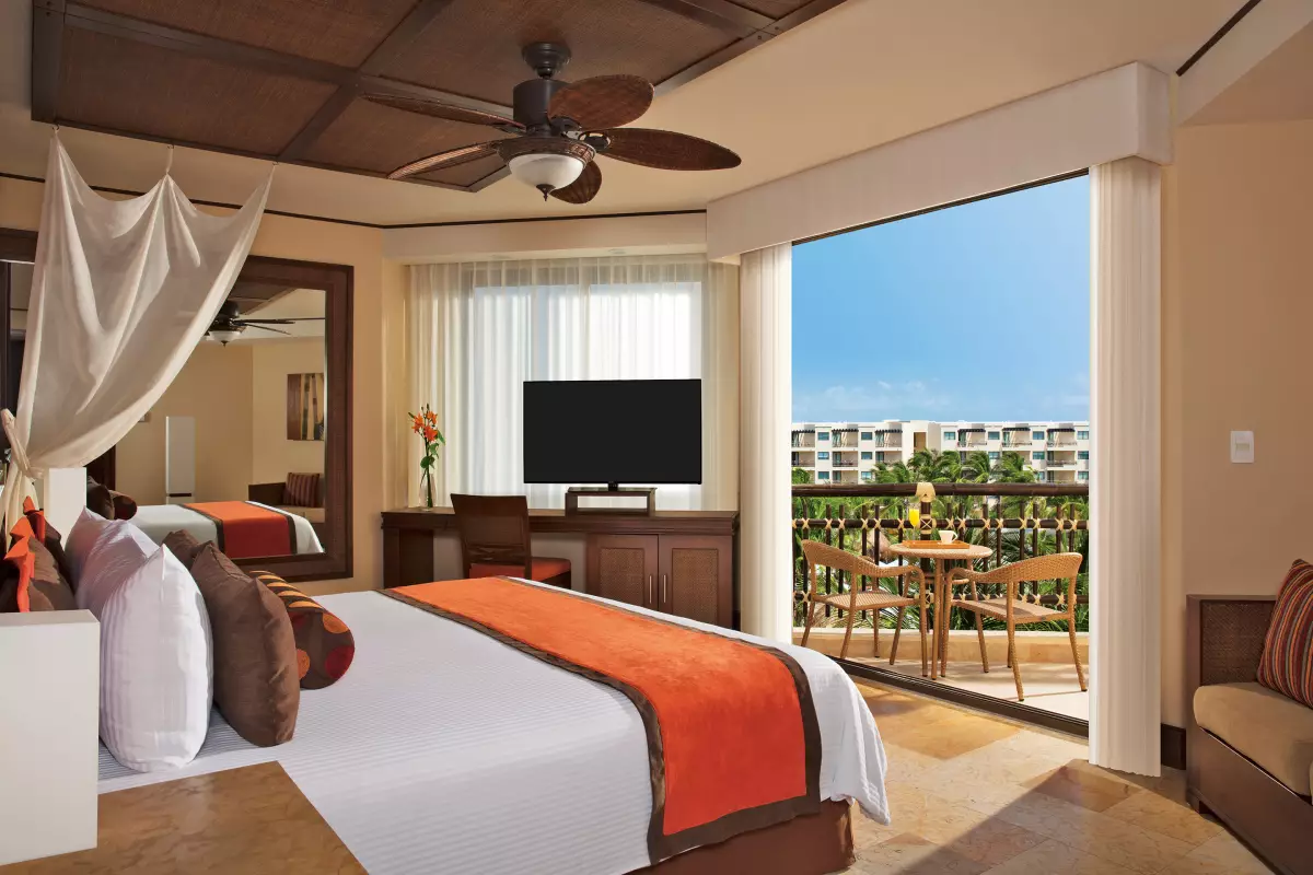 AMResorts 