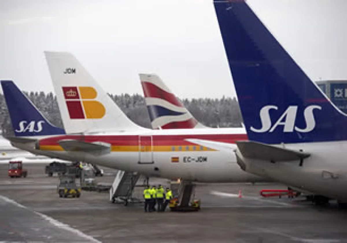 La inestabilidad en los precios del petróleo por los conflictos en el Medio Oriente generará más costos a las aerolíneas. (Foto: AP)