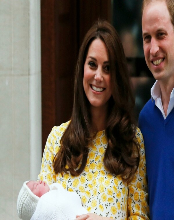 La bebé pesó 3 kilos 713 gramos, y al parecer heredó los gestos de su padre, el príncipe William.