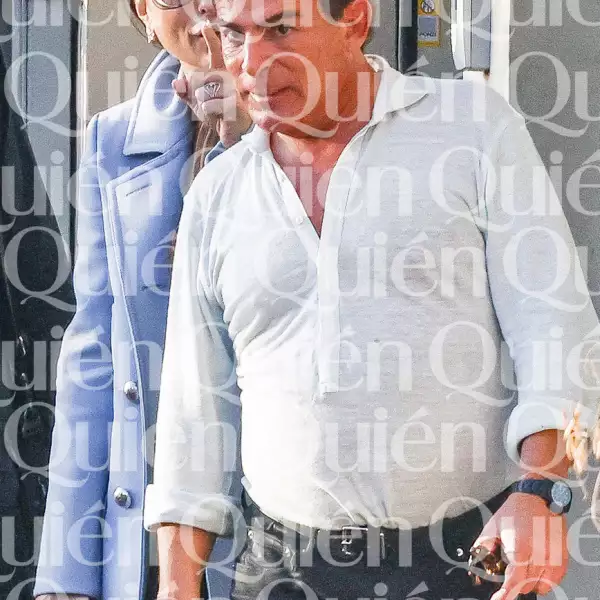 Paloma Cuevas y Eugenio López llegan a la boda de Michelle Salas