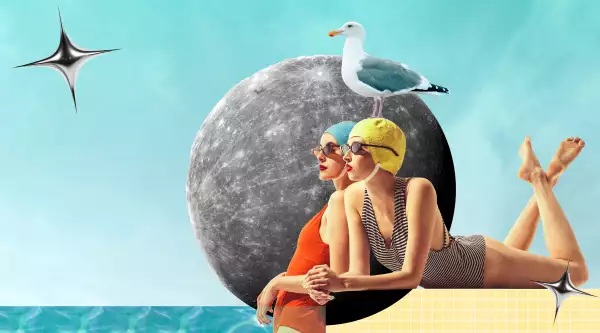 Two,Beautiful,Women,In,Vintage,Swimsuits,Cap,And,Sunglasses,Enjoying