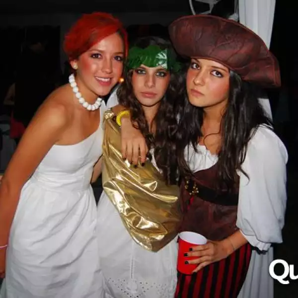 Fiesta de disfraces de parejas