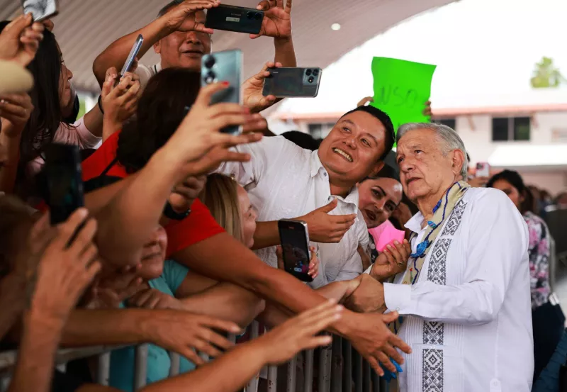 AMLO Programas Bienestar Zihuatanejo-3