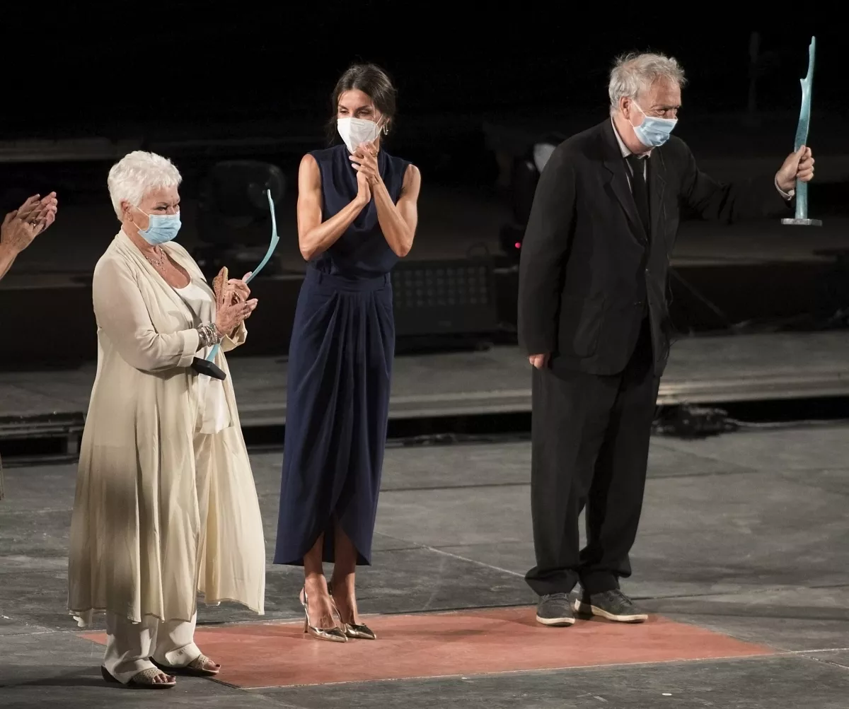 Reina Letizia le entrega premio a Judi Dench 
