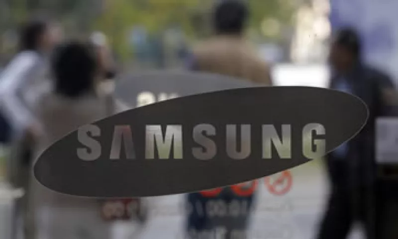 La empresa asiática ha hecho del lápiz una de las herramientas con las que ataca la dominancia de Apple. (Foto: AP)