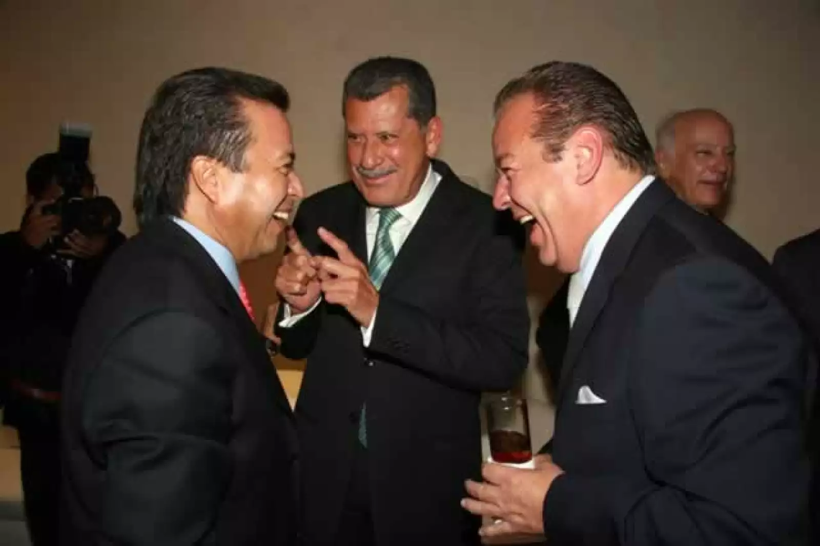 Premio Anáhuac a Laura Barrera Fortoul (Directora General DIF Edo. de México)