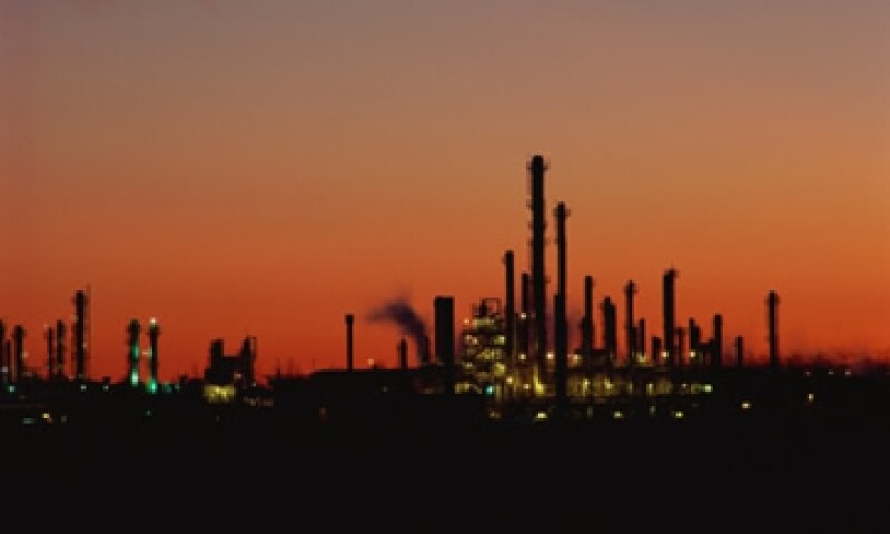 El precio promedio del barril tuvo una ligero avance de 0.66% al venderse en 101.81 dólares, desde los 101.13 dólares del 2011. (Foto: Thinkstock)