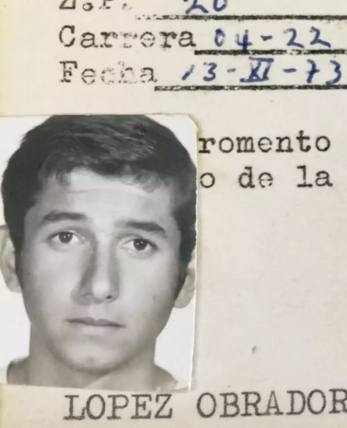 AMLO, en su etapa de estudiante en la UNAM