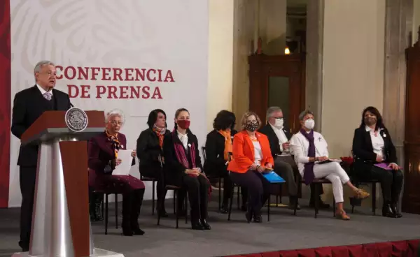 AMLO-Gabinete-Mujeres.jpeg