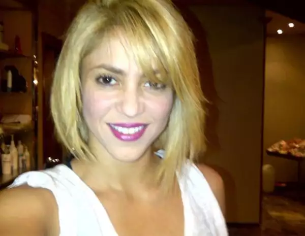 La intérprete colombiana luce más guapa que nunca con su cambio de look.