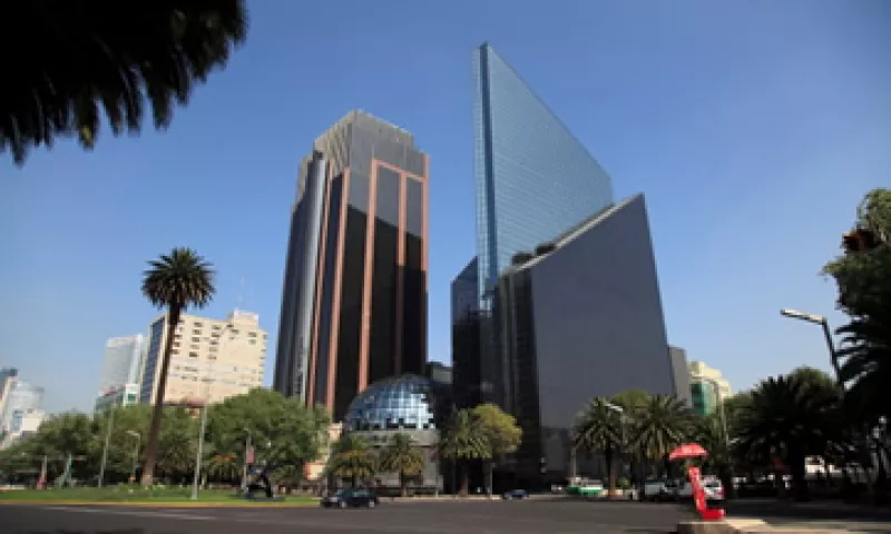 A falta de mercados alternos en México emprendedores buscan IPO's fuera de México. (Foto: Getty Images)