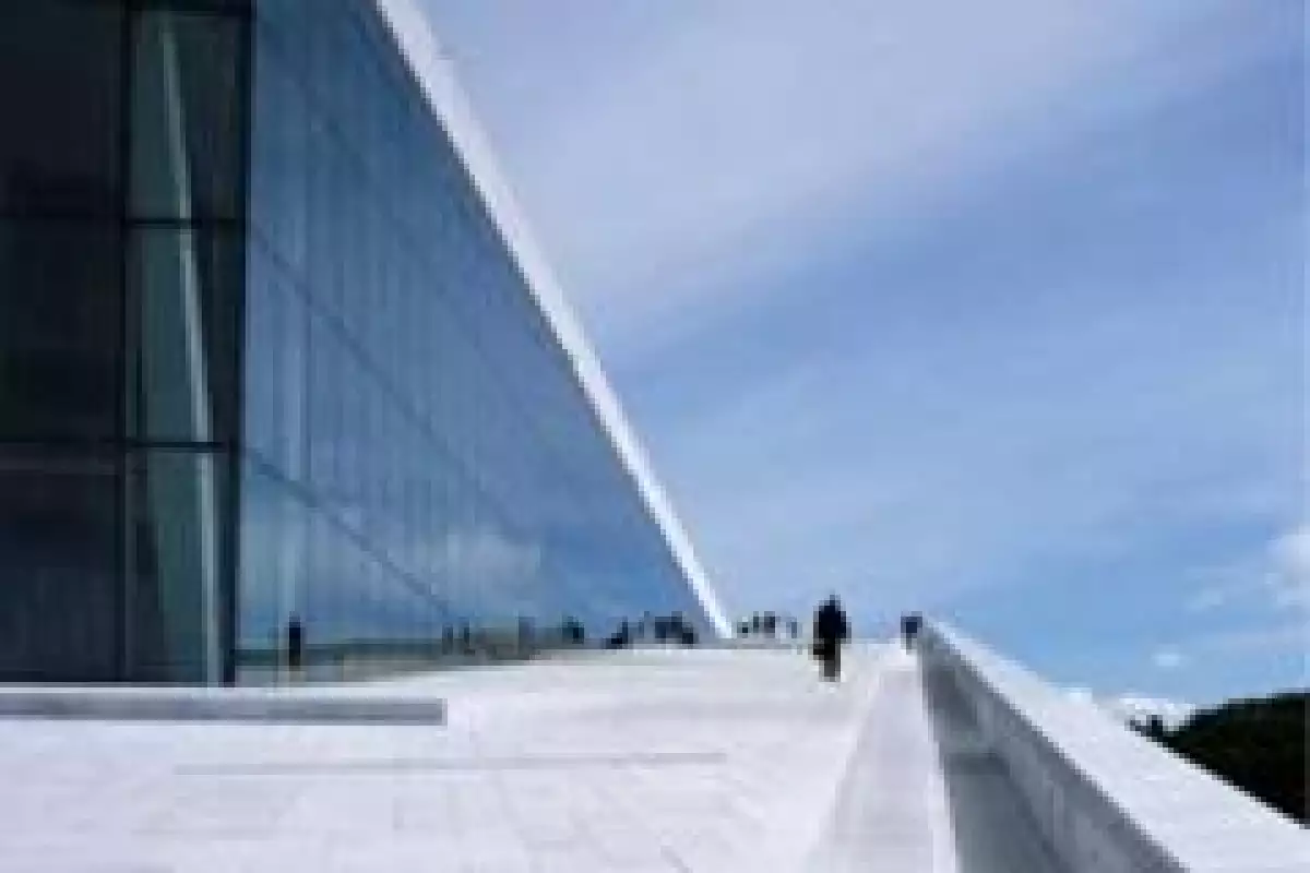 El edificio se levantan del fiordo. (Foto: SnØhetta)