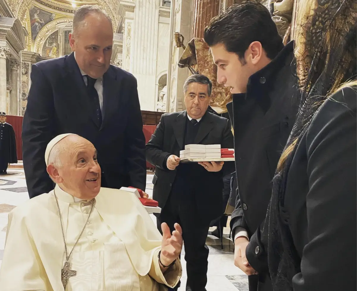 PAPA-FRANCISCO-SAMUELGARCIA.jpg