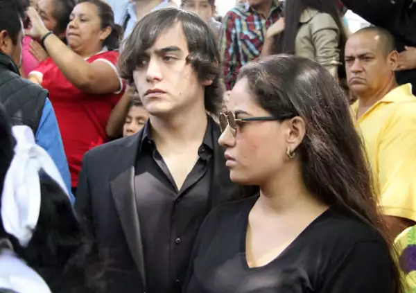 Julián Figueroa, Sarelia Figueroa.